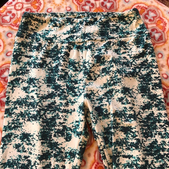 Lularoe Leggings - Picture 2 of 3